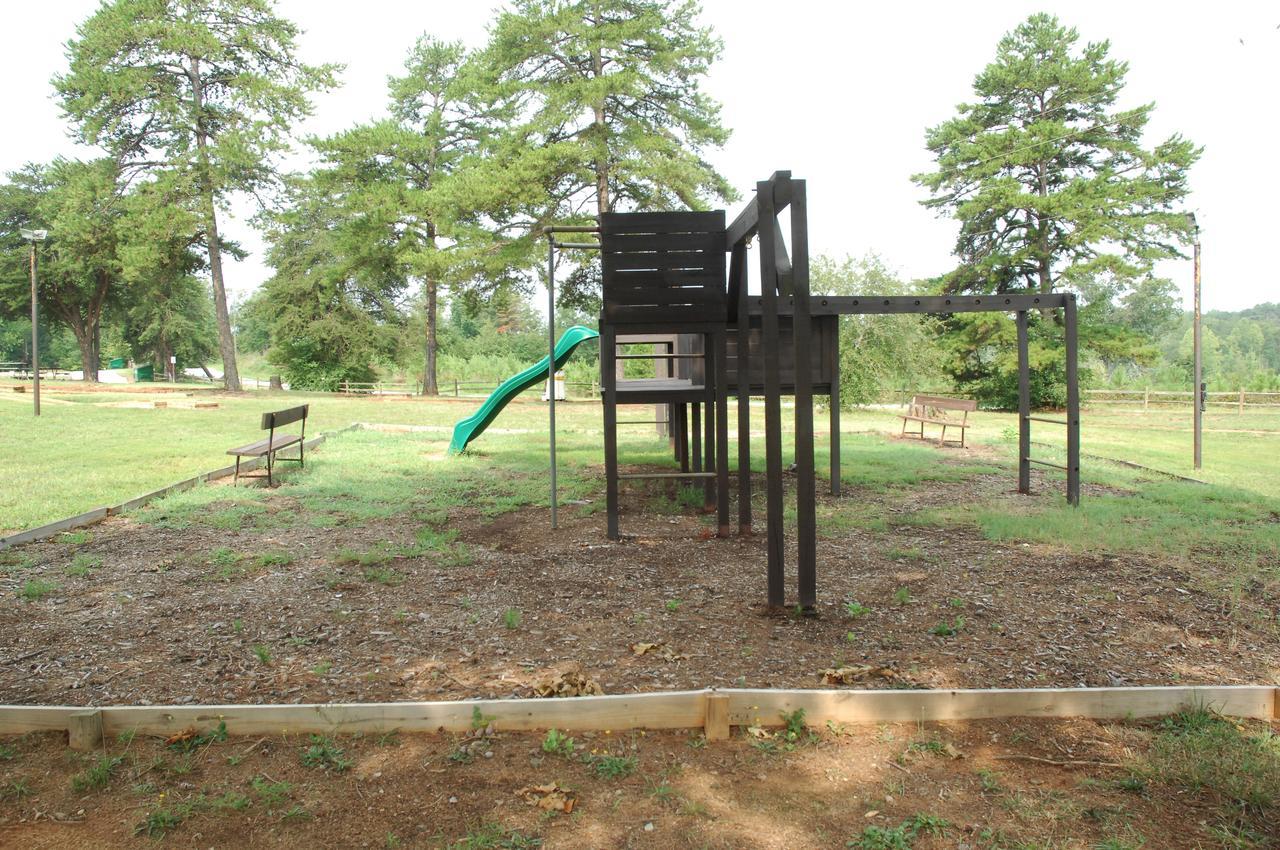 Carolina Landing Camping Resort Two-Bedroom Cabin 1 Fair Play Exterior photo