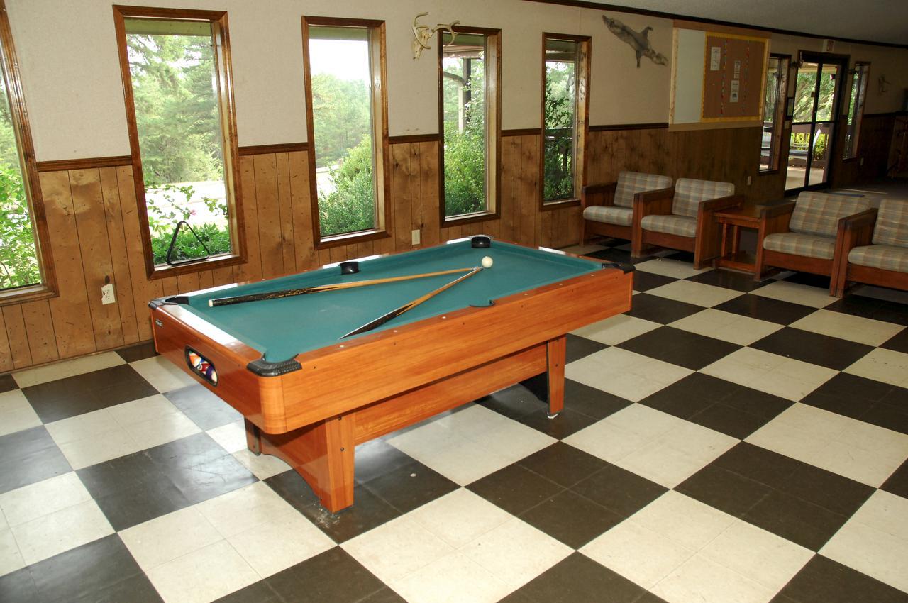 Carolina Landing Camping Resort Two-Bedroom Cabin 1 Fair Play Exterior photo